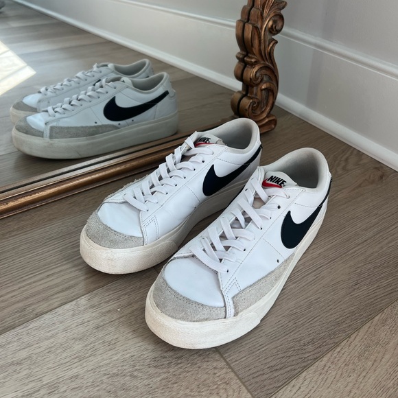 Nike women’s blazers - Picture 1 of 7